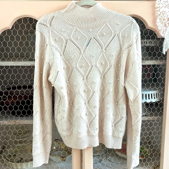 Cable-knit Turtleneck Sweater with pearl accents size M - Picture 1 of 5